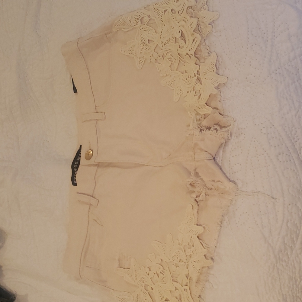 Express Ivory/Cream Denim Lace shorts sz12